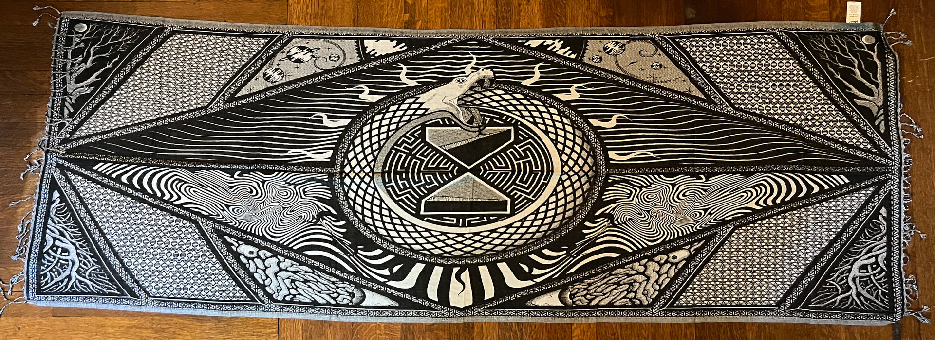 Labyrinth of Time - Premium Scarf